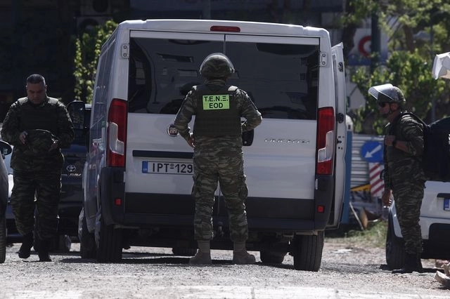 Παλαιό Φάληρο: Συναγερμός για ανεύρεση βλήματος του Β΄ Παγκοσμίου Πολέμου