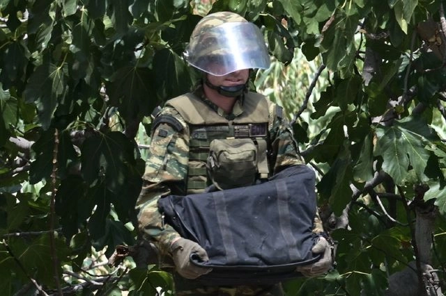 Παλαιό Φάληρο: Απομακρύνθηκε το βλήμα του Β΄ Παγκοσμίου Πολέμου – Βίντεο