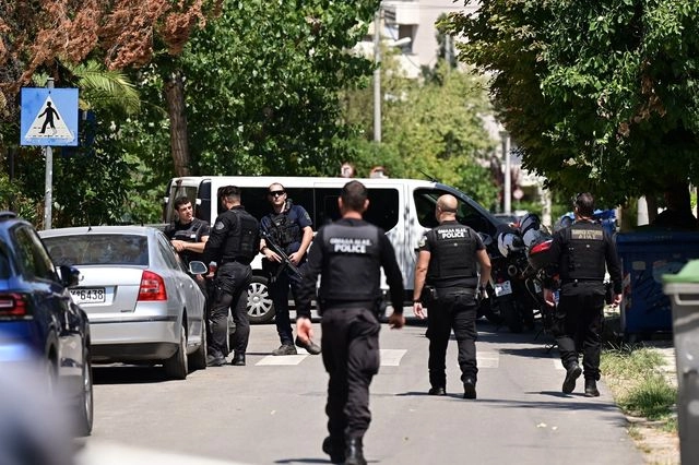 Γυναικοκτονία στο Χαλάνδρι: Ο 28χρονος δολοφόνησε τη 47χρονη με 15 μαχαιριές