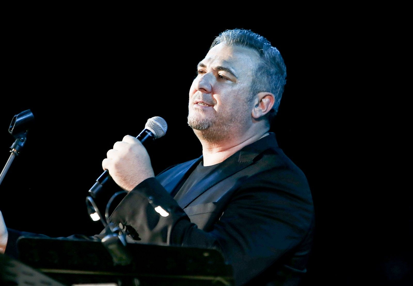 Αντώνης Ρέμος: Θα κάνω μια μικρή διακοπή μετά από 30 χρόνια