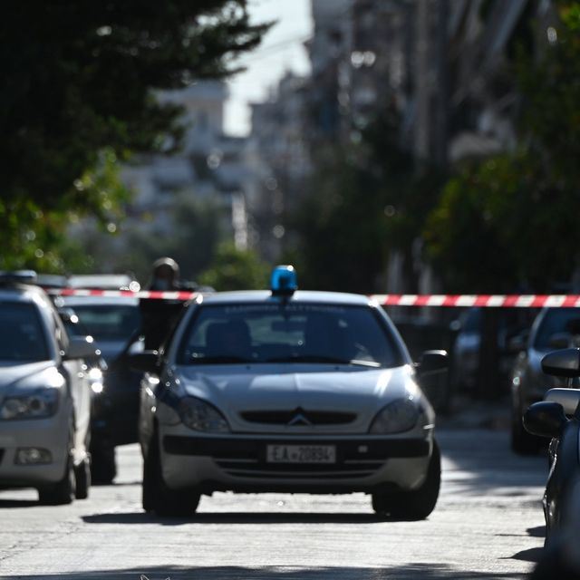 Άγιος Παντελεήμονας: Εμπρηστική επίθεση σε εν λειτουργία κατάστημα
