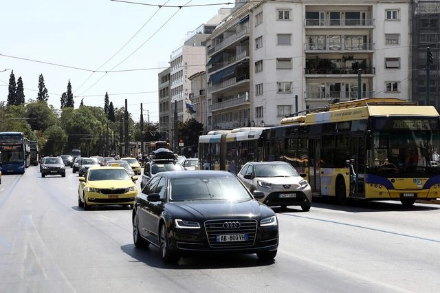 Κίνηση στους δρόμους: Φρακαρισμένος ο Κηφισός και το κέντρο – Καθυστερήσεις έως 25′ στην Αττική Οδό