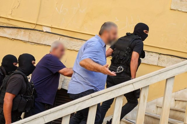 Μαφία της Κρήτης: Στον ανακριτή τα δύο αδέρφια – Απολογούνται για εκβιασμούς και εκποίηση εκκλησιαστικής περιουσίας