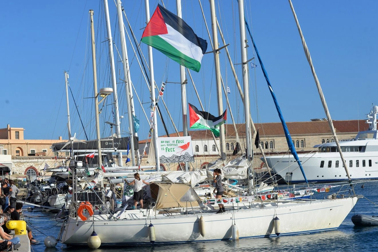 Οι Έλληνες του Global Sumud Flotilla ένιωσαν τη φρίκη των ισραηλινών φυλακών