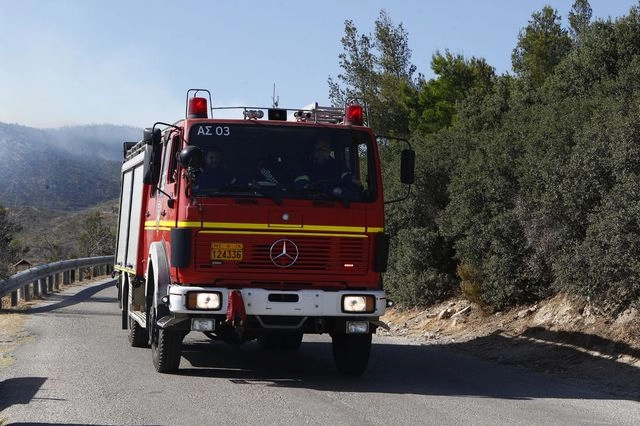 Οριοθετήθηκε η πυρκαγιά στην Πάρνηθα