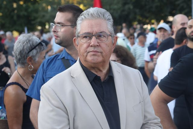 Κουτσούμπας από συλλαλητήριο στη ΔΕΘ: “Αρνούμαστε την κοροϊδία και τα αντιλαϊκά μέτρα της κυβέρνησης”