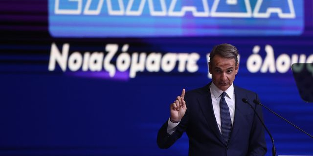 Πότε θα δουν στην τσέπη τους οι πολίτες τα μέτρα Μητσοτάκη στη ΔΕΘ