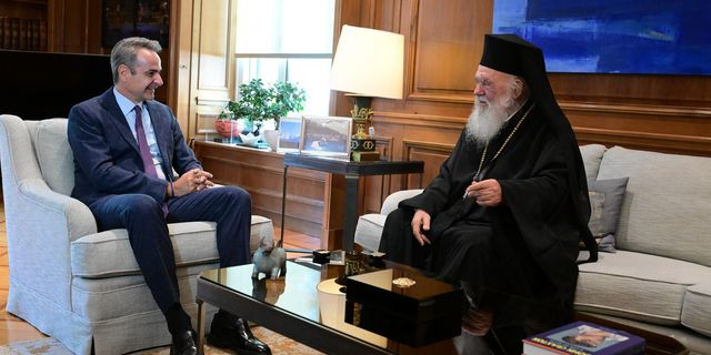 Μητσοτάκης – Αρχιεπίσκοπος Ιερώνυμος: Εξαιρετικό το επίπεδο συνεργασίας Πολιτείας και Εκκλησίας της Ελλάδος  
