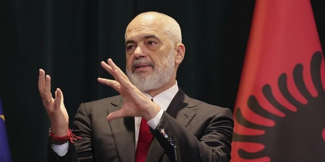 Αλβανία: Η νέα υπουργός διαχείρισης δημοσίων συμβάσεων είναι AI