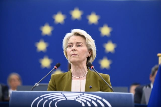 Ευρωκοινοβούλιο: Η ριζοσπαστική αριστερά κατέθεσε πρόταση μομφής κατά της φον ντερ Λάιεν