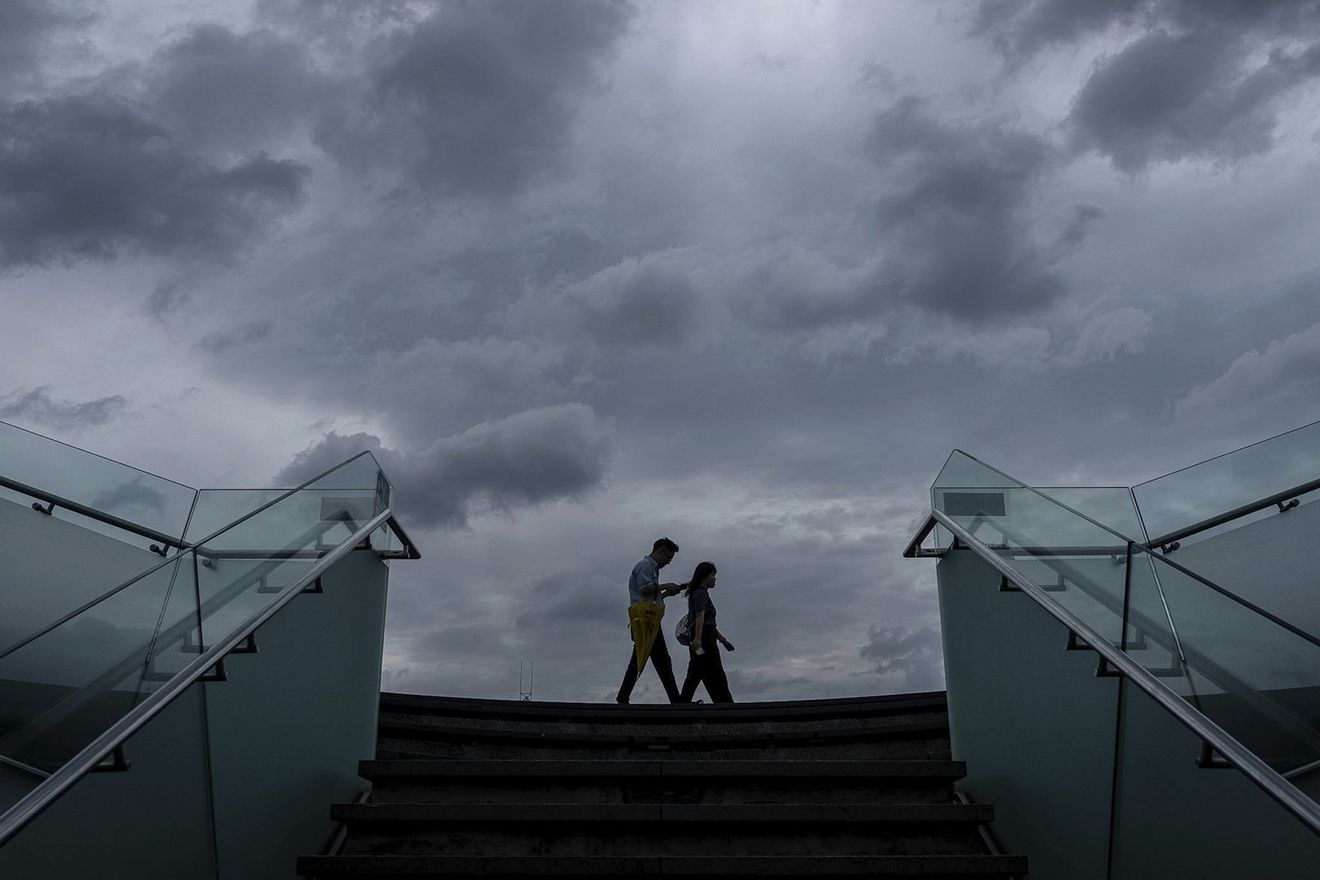 Το Χονγκ Κονγκ “κλείνει” εν όψει του υπερτυφώνα Ραγκάσα
