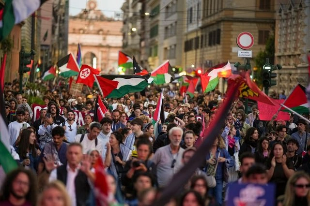 Η Τζόρτζια Μελόνι καλεί τον στολίσκο για τη Γάζα να σταματήσει