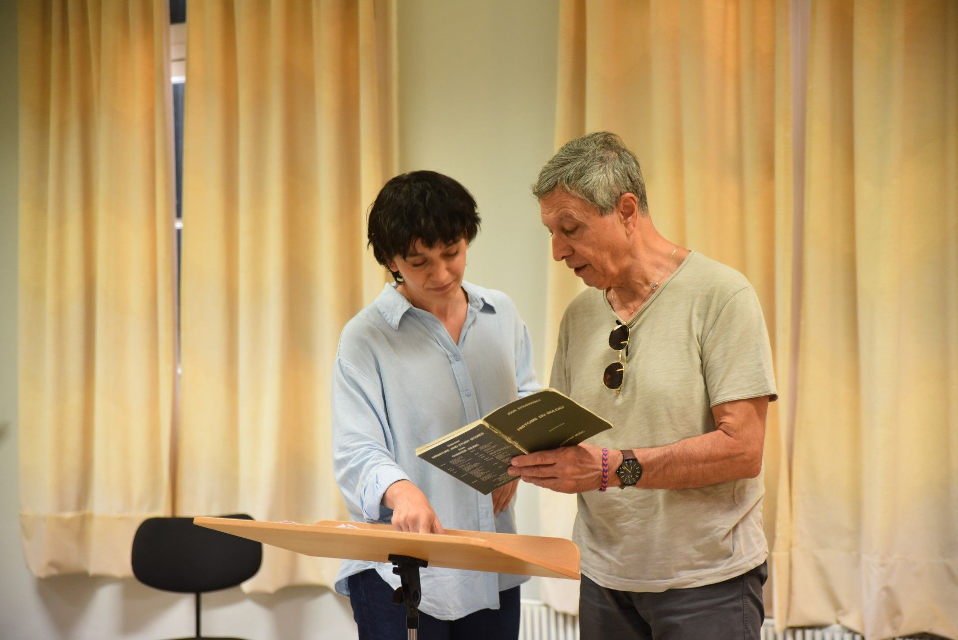 Ο Λουκάς Καρυτινός με νέους μαέστρους