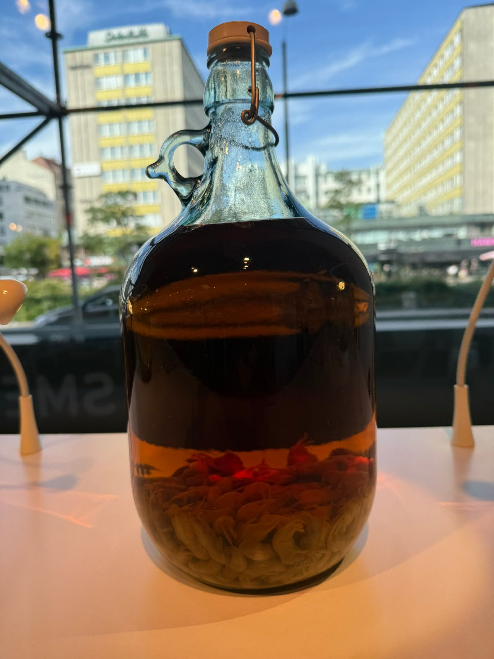 Το Mouse Wine ή αλλιώς Baby Mice Wine είναι ένα παραδοσιακό κινεζικό ή κορεάτικο δηλητήριο υγείας (health tonic), το οποίο παρασκευάζεται με τοποθέτηση ζωντανών νεογέννητων ποντικών (συνήθως κάτω των 3 ημερών, με κλειστά μάτια και χωρίς τρίχωμα) μέσα σε μπουκάλι ρυζόκρασι (π.χ. κινέζικο ρυζόκρασι). Οι ποντικοί αφήνονται να ζυμωθούν μέσα στο κρασί για 12 έως 14 μήνες
