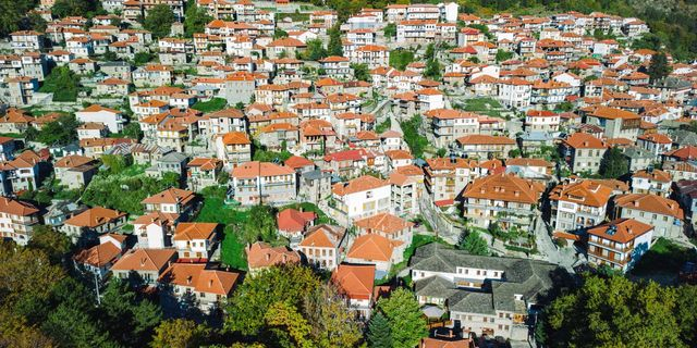 ΕΝΦΙΑ: Μείωση το 2026, κατάργηση το 2027 σε χωριά κάτω των 1.500 κατοίκων