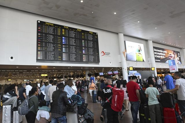 Κυβερνοεπίθεση σε ευρωπαϊκά αεροδρόμια – Χάος στις πτήσεις