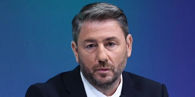 Ανδρουλάκης: “Από το σούπερ μάρκετ μέχρι το ρεύμα, όλα τα πληρώνεις εσύ”