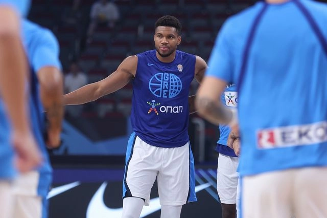 EuroBasket 2025, Ελλάδα – Ισραήλ: Το εντυπωσιακό κάρφωμα του Γιάννη Αντετοκούνμπο στον αιφνιδιασμό