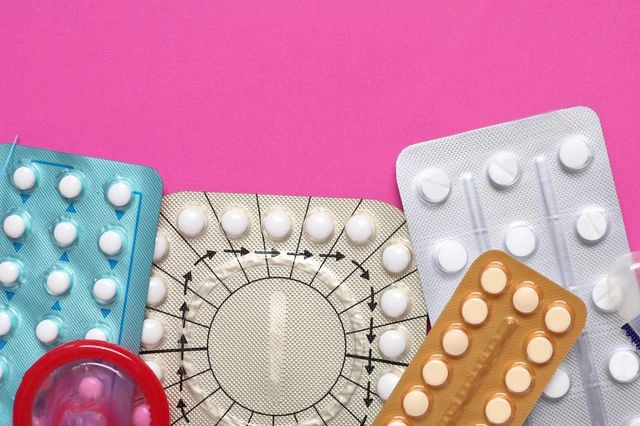 “Υπηρεσία μήτρας”: Φοιτητές μοιράζουν αντισυλληπτικά σε καθολικά πανεπιστήμια