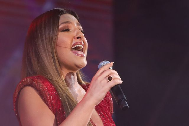 Έλενα Παπαρίζου