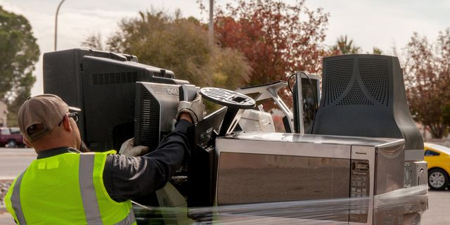 Η Κάλυμνος απέκτησε Υπηρεσία Παραλαβής Ειδικών Αποβλήτων κατ’ οίκον