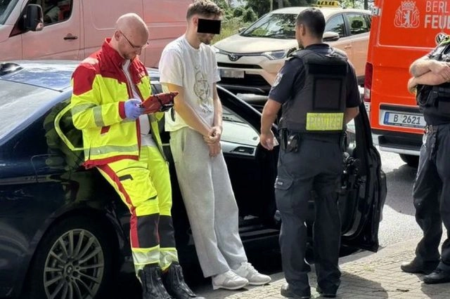 Βερολίνο: Αυτοκίνητο έπεσε σε πλήθος – Αναφορές για τραυματίες, ανάμεσά τους παιδιά