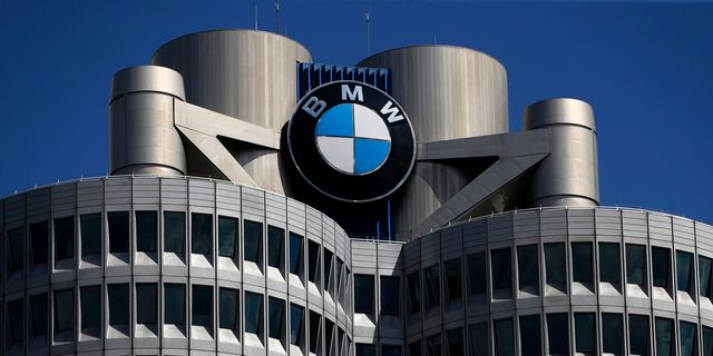 Η BMW ανακαλεί εκατοντάδες χιλιάδες αυτοκίνητα σε όλο τον κόσμο
