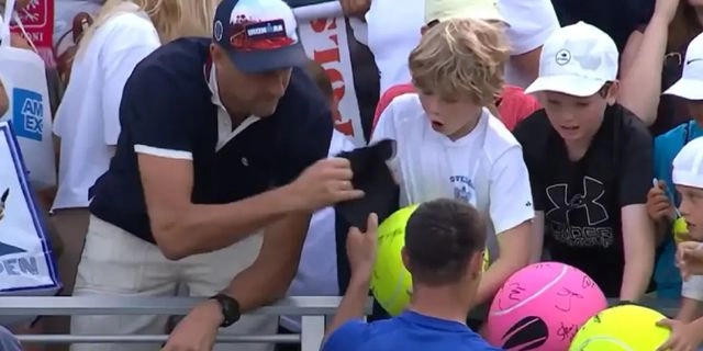 US Open: CEO άρπαξε υπογεγραμμένο καπέλο από παιδί – Αναγκάστηκε να ζητήσει συγγνώμη