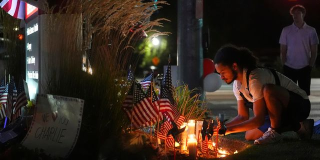 Στέιτ Ντιπάρτμεντ: Θα λάβει “κατάλληλα μέτρα” για τους ξένους που “επαινούν” τη δολοφονία Κερκ