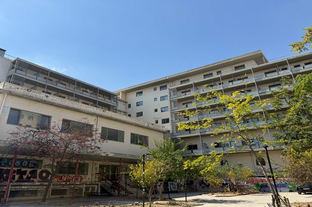 Υγρασία και παρακμή στις φοιτητικές εστίες της Αθήνας