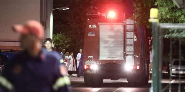 Συναγερμός στο νοσοκομείο ΕΛΠΙΣ για άνδρα που απειλεί να πέσει στο κενό