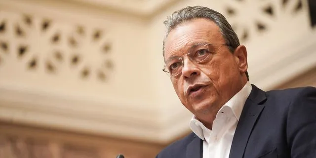 Φάμελλος για Τσίπρα: Οι δρόμοι είναι παράλληλοι, αλλά δεν είμαστε αντίπαλοι