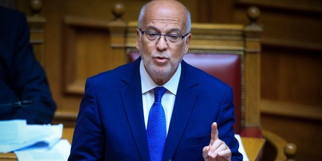 Ο Γιώργος Φλωρίδης στη Βουλή
