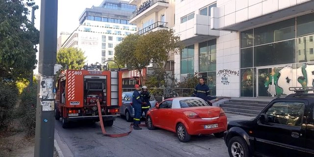Φωτιά σε κτίριο της Συγγρού