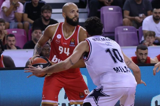 Ολυμπιακός – Αρμάνι Μιλάνο 76-71: Φουρνιέ και Βεζένκοβ τον έστειλαν στον τελικό