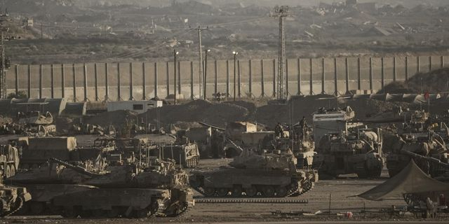 Ισραηλινά τανκς στη Γάζα