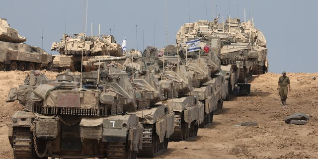 Ισραηλινά τανκς στη Γάζα