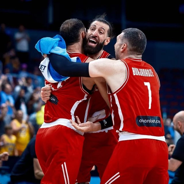 Η Γεωργία πέταξε έξω τη Γαλλία με 70-80 και πάει προημιτελικά