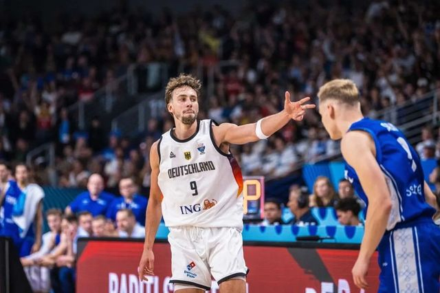 Γερμανία-Φινλανδία 98-86: Σρούντερ και Βάγκνερ έστειλαν την πρωταθλήτρια κόσμου στον τελικό