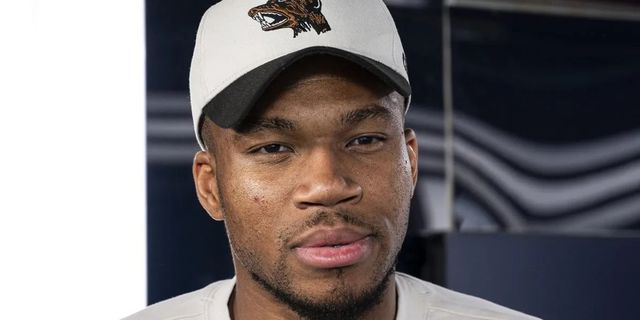 Ο Γιάννης Αντετοκούνμπο στο SPORT24: Οι στιγμές που σκέφτηκε να τα παρατήσει και το “Quit Another Day”