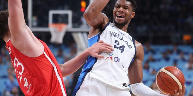 Ελλάδα-Τουρκία 68-94: Η Εθνική έκανε τη χειρότερη εμφάνισή της στο τουρνουά, αλλά πάει για το χάλκινο