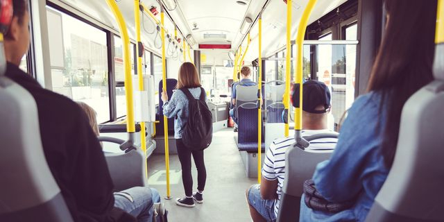 Θεσσαλονίκη: Συνελήφθη 61χρονος που φωτογράφιζε 19χρονη σε λεωφορείο