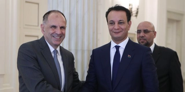 Η Αθήνα φλερτάρει πάλι τη Λιβύη με “προξενήτρα” τη Chevron