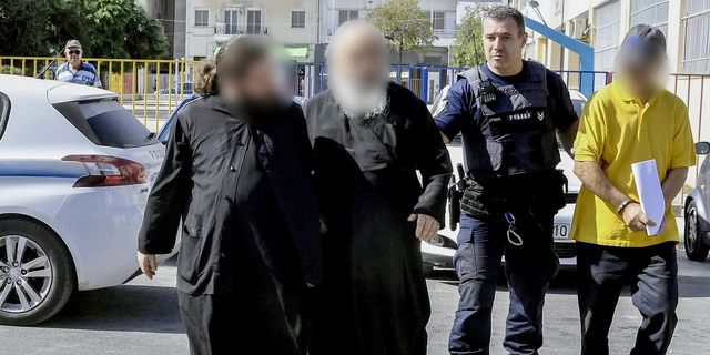 Καλάβρυτα: Προφυλακιστέοι ο ηγούμενος και οι άλλοι πέντε συλληφθέντες για την υπόθεση αρχαιοκαπηλίας