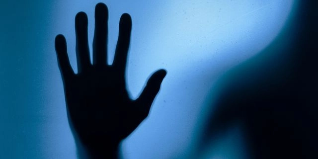Ξάνθη: 30χρονος κρατούσε αιχμάλωτη 79χρονη Σουηδή και την χτυπούσε