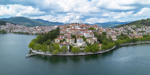 Καστοριά: Το επιβλητικό “στολίδι” της Βόρειας Ελλάδας