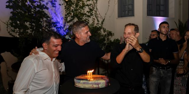 Το in[n]Athens έγινε 10 – Το γιόρτασε μαζί με φίλους και συνεργάτες – και φυσικά με πολλή μουσική, φαγητό και κοκτέιλ στο αίθριο