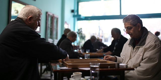 Το τέλος των καφενείων