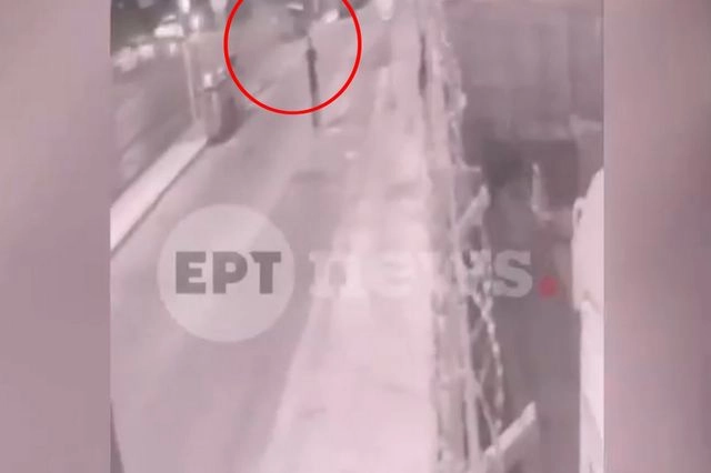 Βίντεο σοκ από την καραμπόλα στη Λ. Βουλιαγμένης – Νεκρή μια 64χρονη
