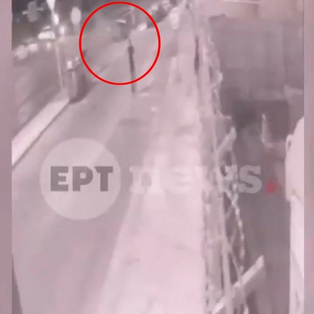 Βίντεο σοκ από την καραμπόλα στη Βουλιαγμένης – Νεκρή μια 64χρονη
